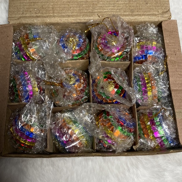 Vintage 12 rainbow mirror ball Christmas ornaments new - Picture 10 of 12